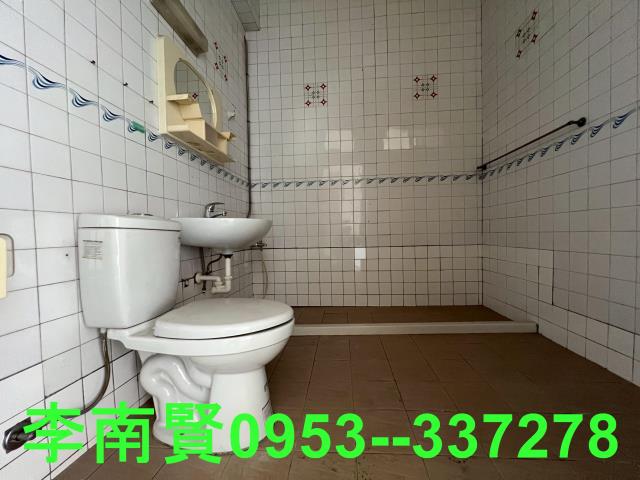 台南東區透天-11